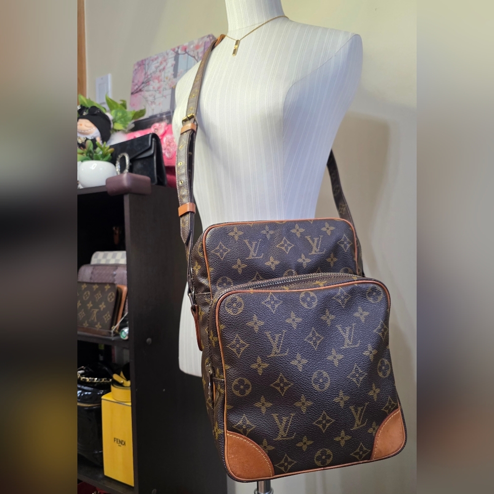 ❌SOLD❌ 🚨RARE🚨 🔥LV Amazone MM🔥 - Picture 15 of 16